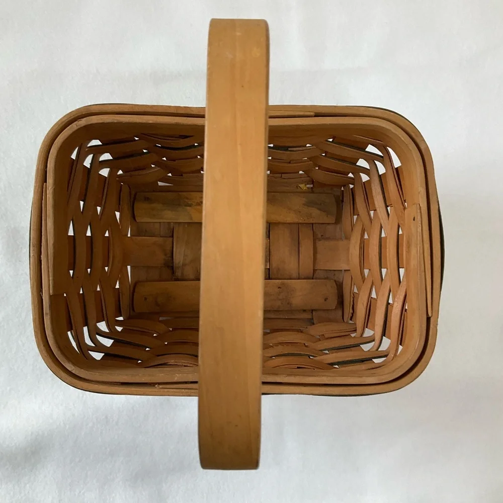 Vintage Country Woven Collection Grand Basket W/ Handle